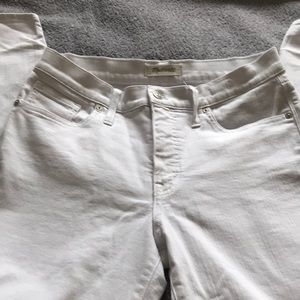 White skinny jeans